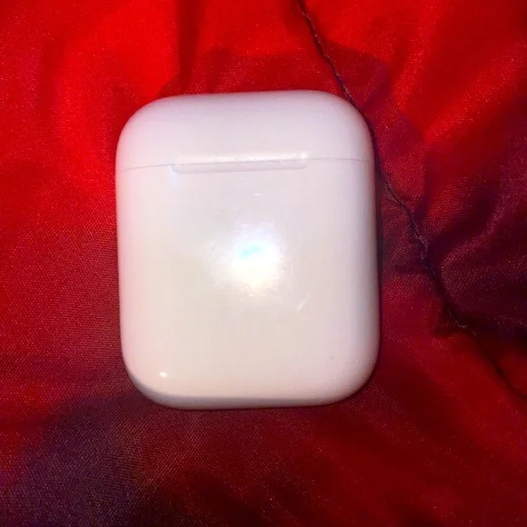 AIRPODS